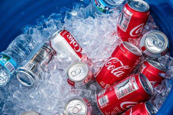 CNBC: Coca-Cola testează automate pentru băuturi personalizate